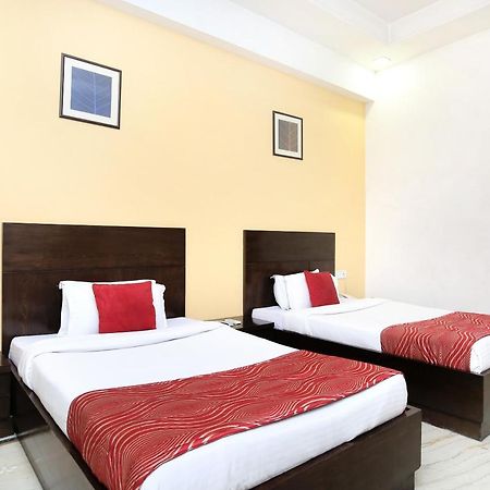 Capital O 15395 Hotel 42 Amritsar Zewnętrze zdjęcie