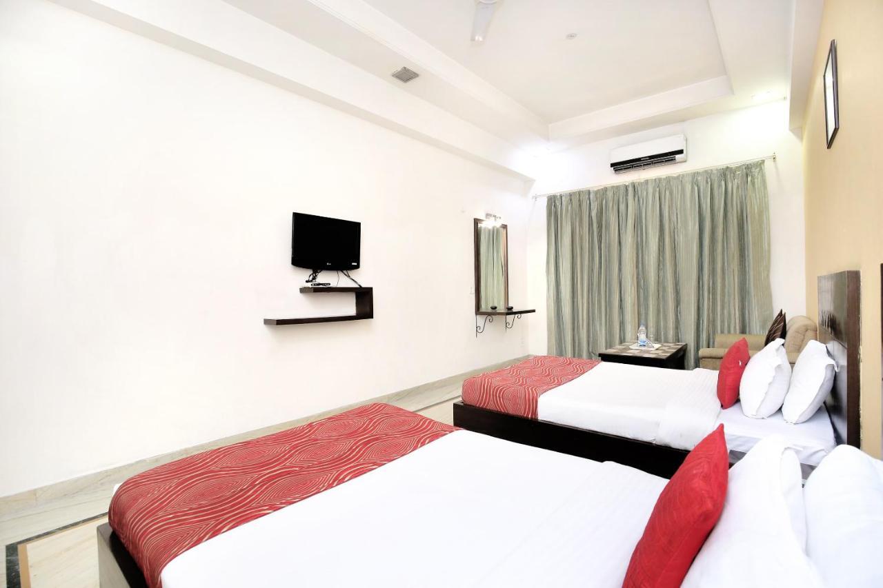 Capital O 15395 Hotel 42 Amritsar Zewnętrze zdjęcie