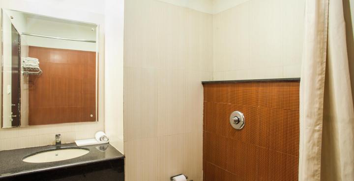 Capital O 15395 Hotel 42 Amritsar Zewnętrze zdjęcie