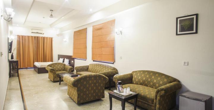 Capital O 15395 Hotel 42 Amritsar Zewnętrze zdjęcie